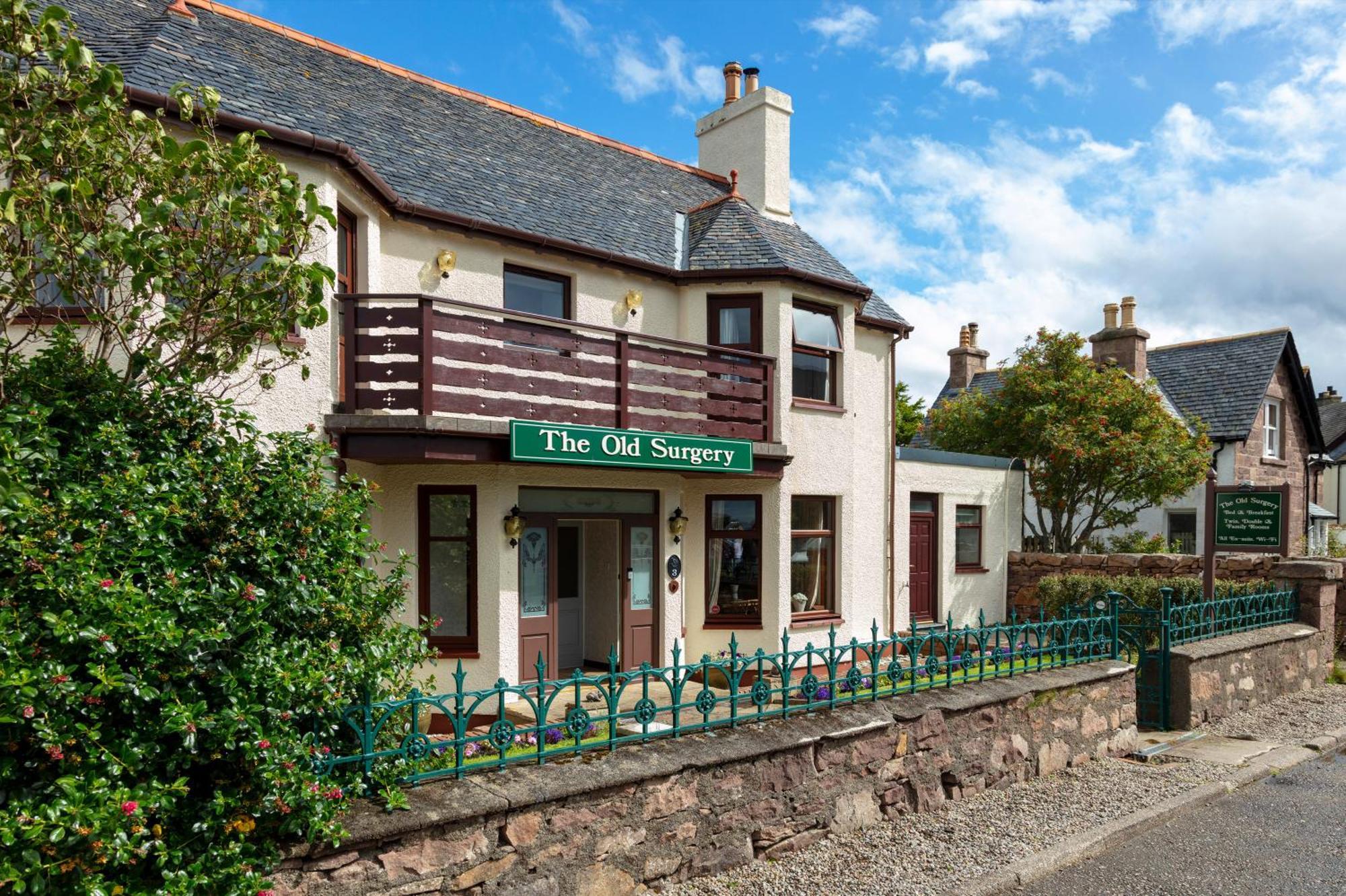 Old Surgery Guest House Ullapool Eksteriør billede